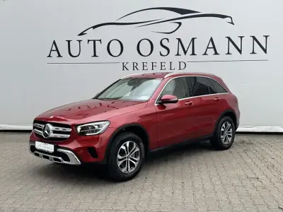Second-hand Mercedes GLC300 245 CP (180 kW) 2022 Roșu SUV