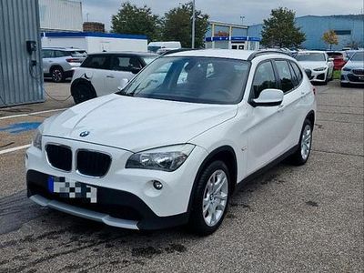 Weiß Gebraucht 2012 BMW X1 SUV | 10.499 €