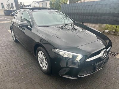 Usata Mercedes A180 136 CV (100 kW) 2018 Nero Berlina