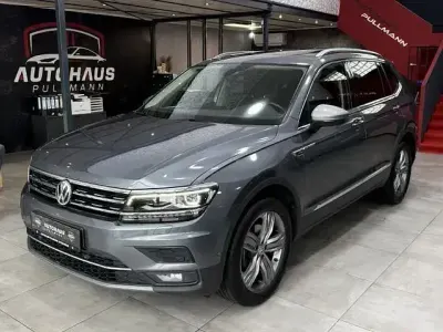Gebraucht VW Tiguan Allspace Highline 150 PS (110 kW) 2019 Platinum grey metallic SUV