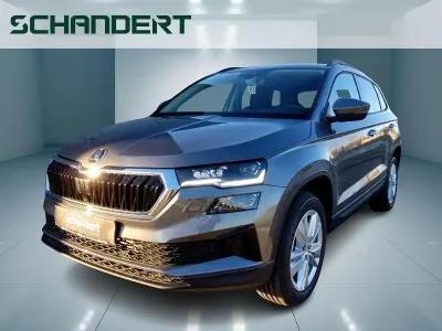 Neu Skoda Karoq Selection 150 PS (110 kW) 2026 Graphitegrau metallic SUV