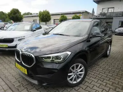Gebraucht BMW X1 Performance 190 PS (139 kW) 2020 Black sapphire metallic SUV