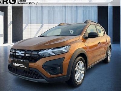 Gebraucht Dacia Sandero Essentiel 101 PS (74 kW) 2024 Orange Limousine