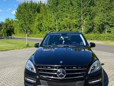 Gebraucht Mercedes ML350 256 PS (188 kW) 2014 Schwarz SUV