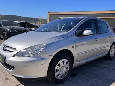 Usata Peugeot 307 Quiksilver 109 CV (80 kW) 2005 Argento Berlina