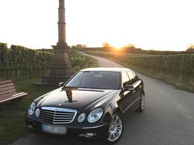 Gebraucht Mercedes E280 190 PS (139 kW) 2007 Schwarz Limousine