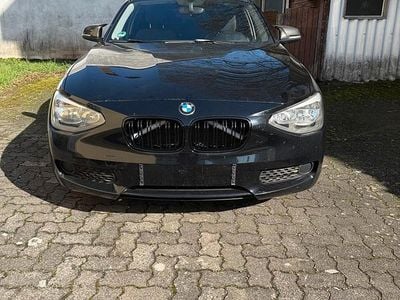 Gebraucht BMW 116 136 PS (100 kW) 2013 Schwarz Kleinwagen