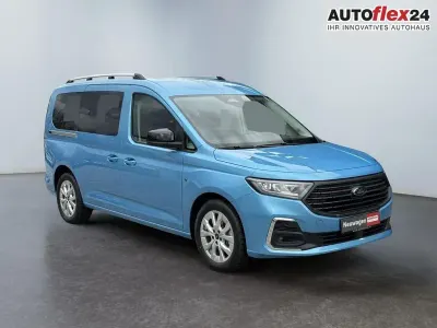 Neu Ford Tourneo Titanium 122 PS (89 kW) 2026 Blau Van / Kleinbus