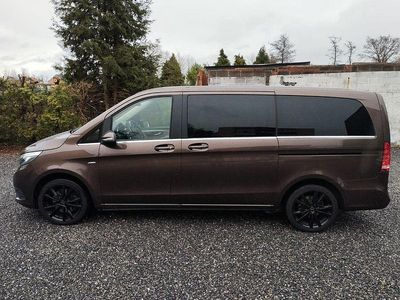 Gebraucht Mercedes V250 Avantgarde Edition 204 PS (150 kW) 2017 Silber Van / Kleinbus