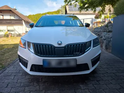 Gebraucht Skoda Octavia RS 184 PS (135 kW) 2018 Weiß Kombi