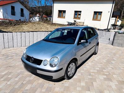 Gebraucht VW Polo 64 PS (47 kW) 2003 Silber Kleinwagen