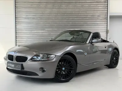 Gebraucht BMW Z4 Sport Line 170 PS (125 kW) 2005 Grau Cabrio