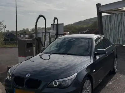 Gebraucht BMW 530 235 PS (172 kW) 2008 Grau Limousine