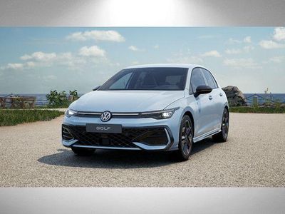 Neu VW Golf VIII R-line 150 PS (110 kW) 2026 Crystal ice blue metallic Limousine