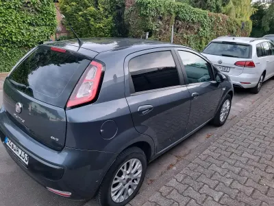 Gebraucht Fiat Punto 60 PS (44 kW) 2009 Grau Kleinwagen