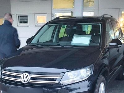 Schwarz Gebraucht 2015 VW Tiguan SUV | 15.200 € (Fairer Preis)