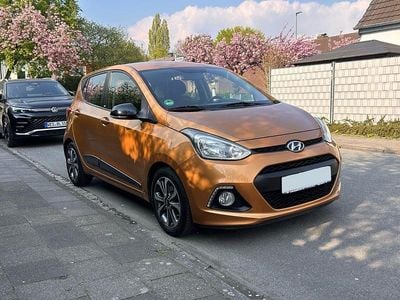 Usata Hyundai i10 Edition 67 CV (49 kW) 2014 Arancione Utilitaria
