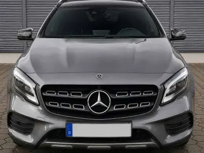 Gebraucht Mercedes GLA180 AMG line 122 PS (89 kW) 2017 Grau SUV