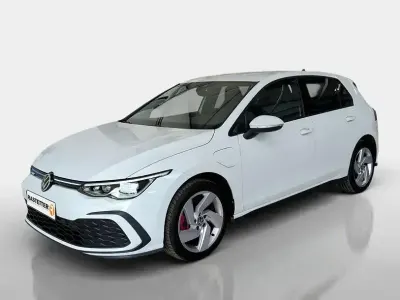 Gebraucht VW Golf VII GTE 204 PS (150 kW) 2021 Weiss Kleinwagen