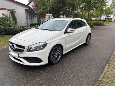 Usata Mercedes A180 AMG line 122 CV (89 kW) 2015 Bianco Berlina