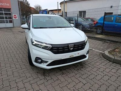 Gebraucht Dacia Sandero 101 PS (74 kW) 2021 Weiß Limousine