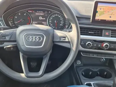 Gebraucht Audi A4 Basis 150 PS (110 kW) 2017 Schwarz Kombi