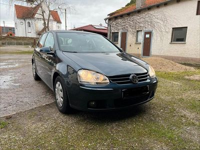 Usata VW Golf V 102 CV (75 kW) 2007 Blu Utilitaria