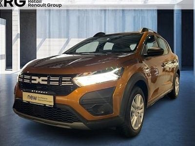 Gebraucht Dacia Sandero Essentiel 101 PS (74 kW) 2024 Orange Limousine