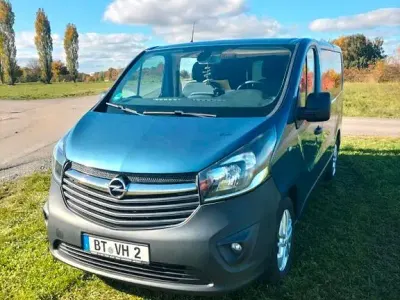 Gebraucht Opel Vivaro 140 PS (102 kW) 2015 Blau Van / Kleinbus