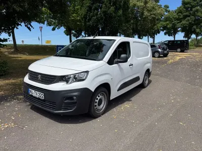 Gebraucht Peugeot Partner 131 PS (96 kW) 2019 Weiß Van / Kleinbus