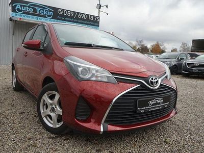 Gebraucht Toyota Yaris Comfort 99 PS (72 kW) 2014 Rot Limousine