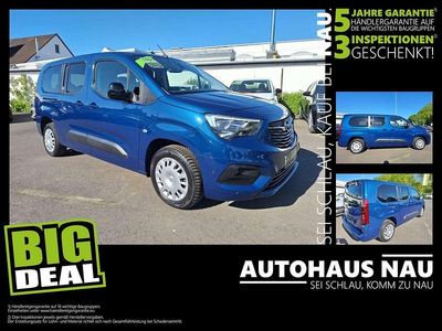 Second-hand Opel Combo Life Elegance 131 CP (96 kW) 2022 Albastru Monovolum