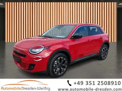 Gebraucht Fiat 600 La Prima 101 PS (74 kW) 2025 Rot SUV