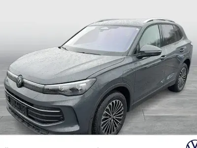 Gebraucht VW Tiguan Life 204 PS (150 kW) 2025 Delfingrau metallic SUV