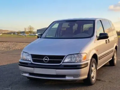Käytetty Opel Sintra 141 HP (103 kW) 1998 Hopea Tila-auto