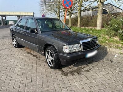 Usata Mercedes 190 96 CV (70 kW) 1991 Nero Berlina