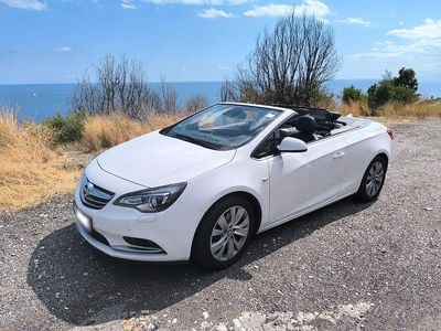 Second-hand Opel Cascada Innovation 170 CP (125 kW) 2016 Alb Cabrio
