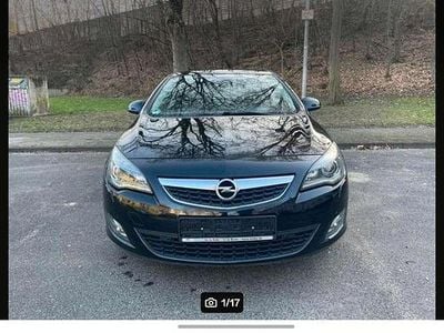 Gebraucht Opel Astra Innovation 101 PS (74 kW) 2011 Limousine