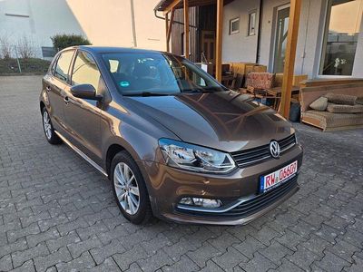 Gebraucht VW Polo Comfortline 90 PS (66 kW) 2014 Braun Kleinwagen