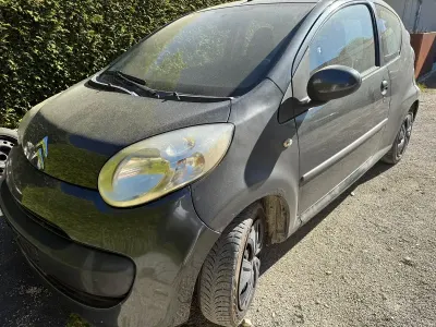Second-hand Citroën C1 68 CP (50 kW) 2006 Maro Hatchback