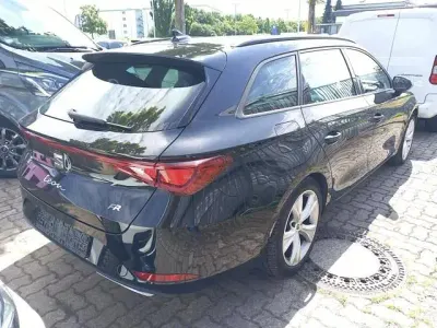 Gebraucht Seat Leon FR 131 PS (96 kW) 2020 Mythosschwarz metallic mythosschwarz metallic Kombi