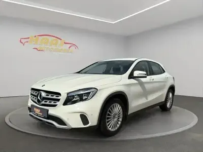 Gebraucht Mercedes GLA200 136 PS (100 kW) 2017 Weiß SUV