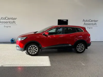 Gebraucht Renault Kadjar LIMITED 131 PS (96 kW) 2017 Rot SUV