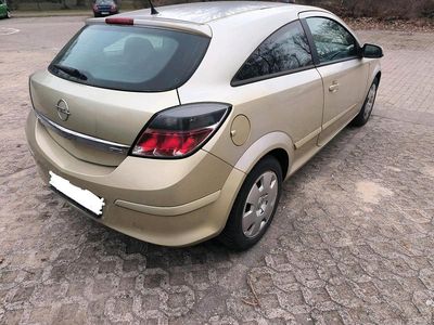 Gebraucht Opel Astra 90 PS (66 kW) 2005 Gold Limousine