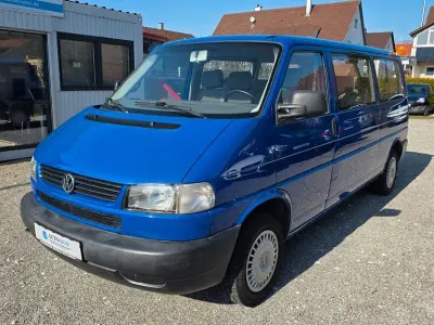 Usata VW Caravelle 84 CV (61 kW) 2000 Blu Furgone