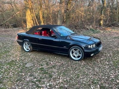 Gebraucht BMW 318 Cabriolet 116 PS (85 kW) 1996 Schwarz Cabrio