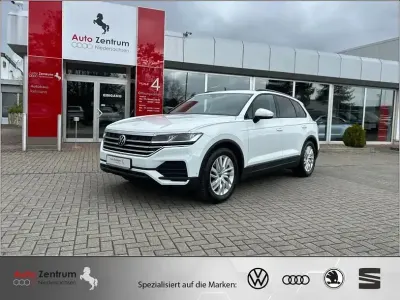 Gebraucht VW Touareg 231 PS (169 kW) 2025 Weiß SUV