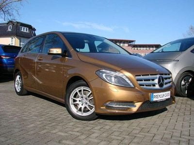 Gebraucht Mercedes B200 156 PS (114 kW) 2013 Canyonbeige Van / Kleinbus