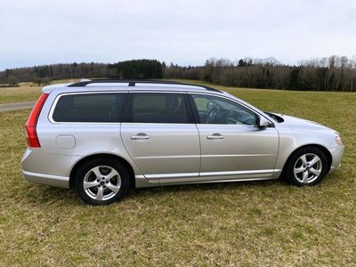 gebraucht Volvo V70 Diesel 120KW/163PS 2 Fahrzeughalter