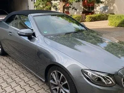 Gebraucht Mercedes E220 Avantgarde 194 PS (142 kW) 2020 Grau Cabrio